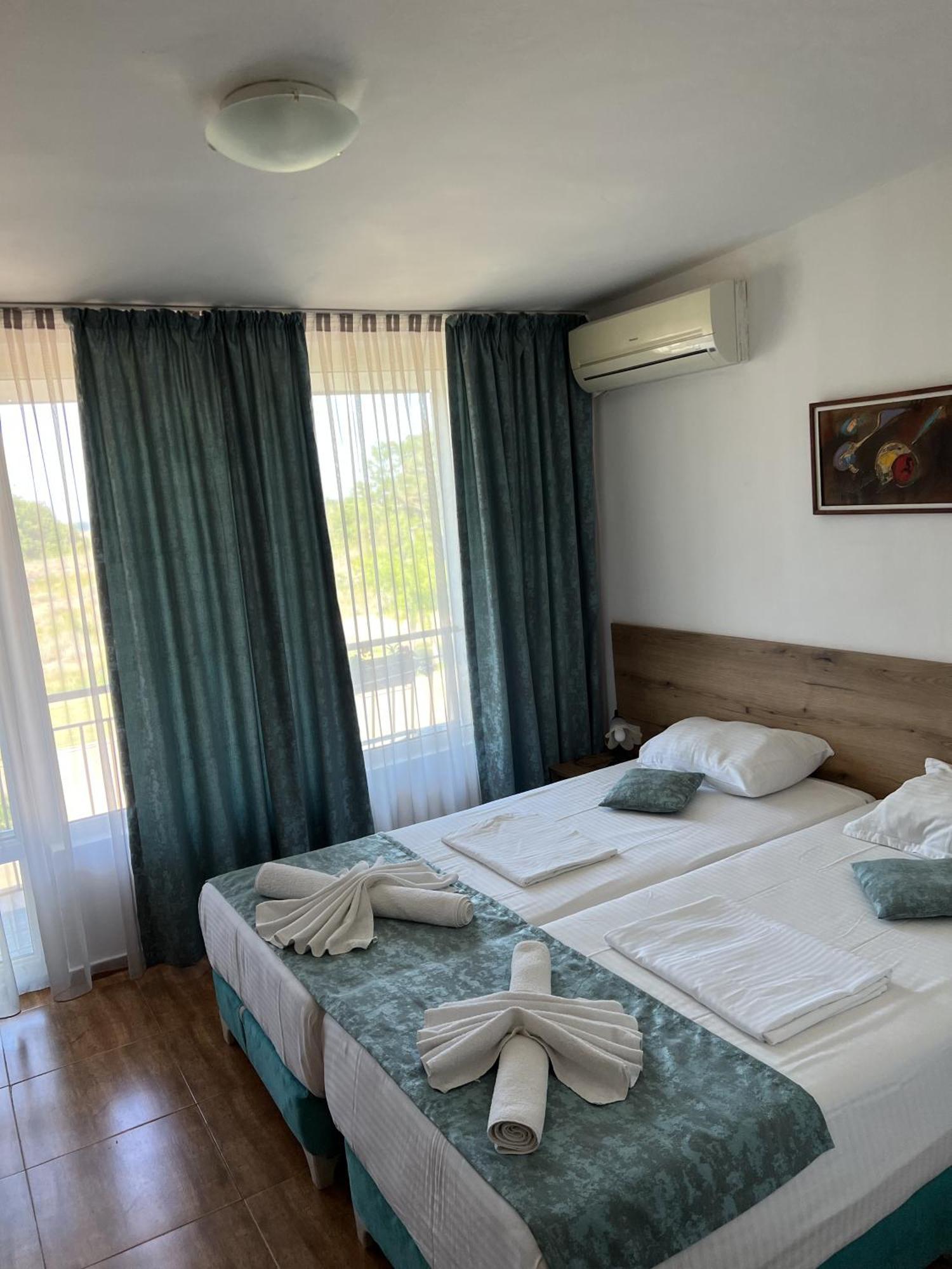 Hotel Surf פרימורסקו מראה חיצוני תמונה