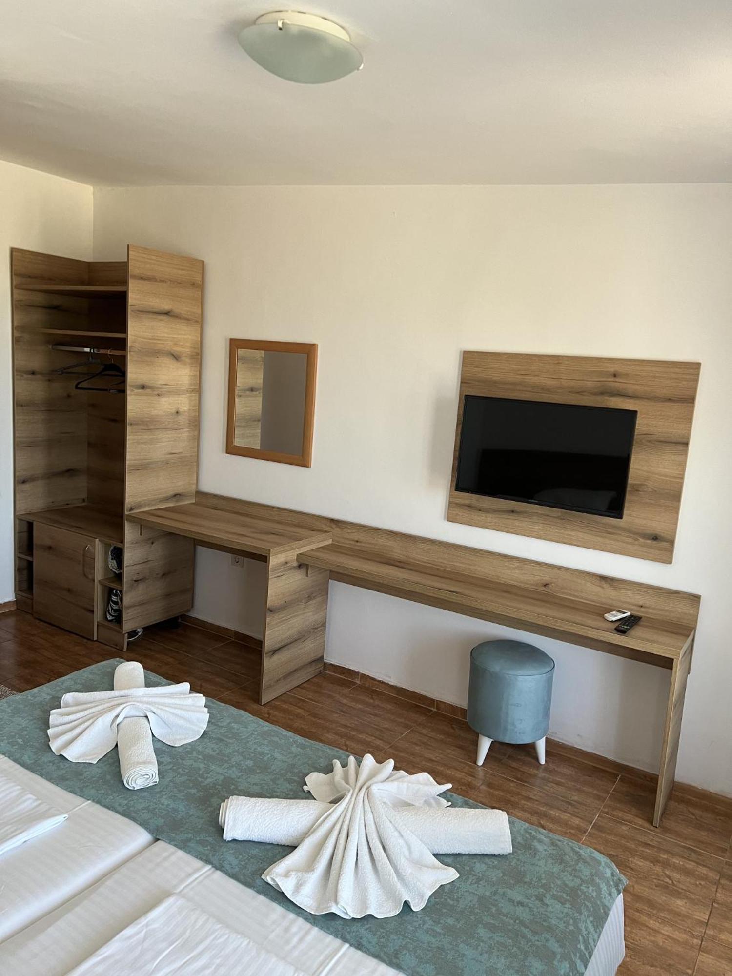 Hotel Surf פרימורסקו מראה חיצוני תמונה
