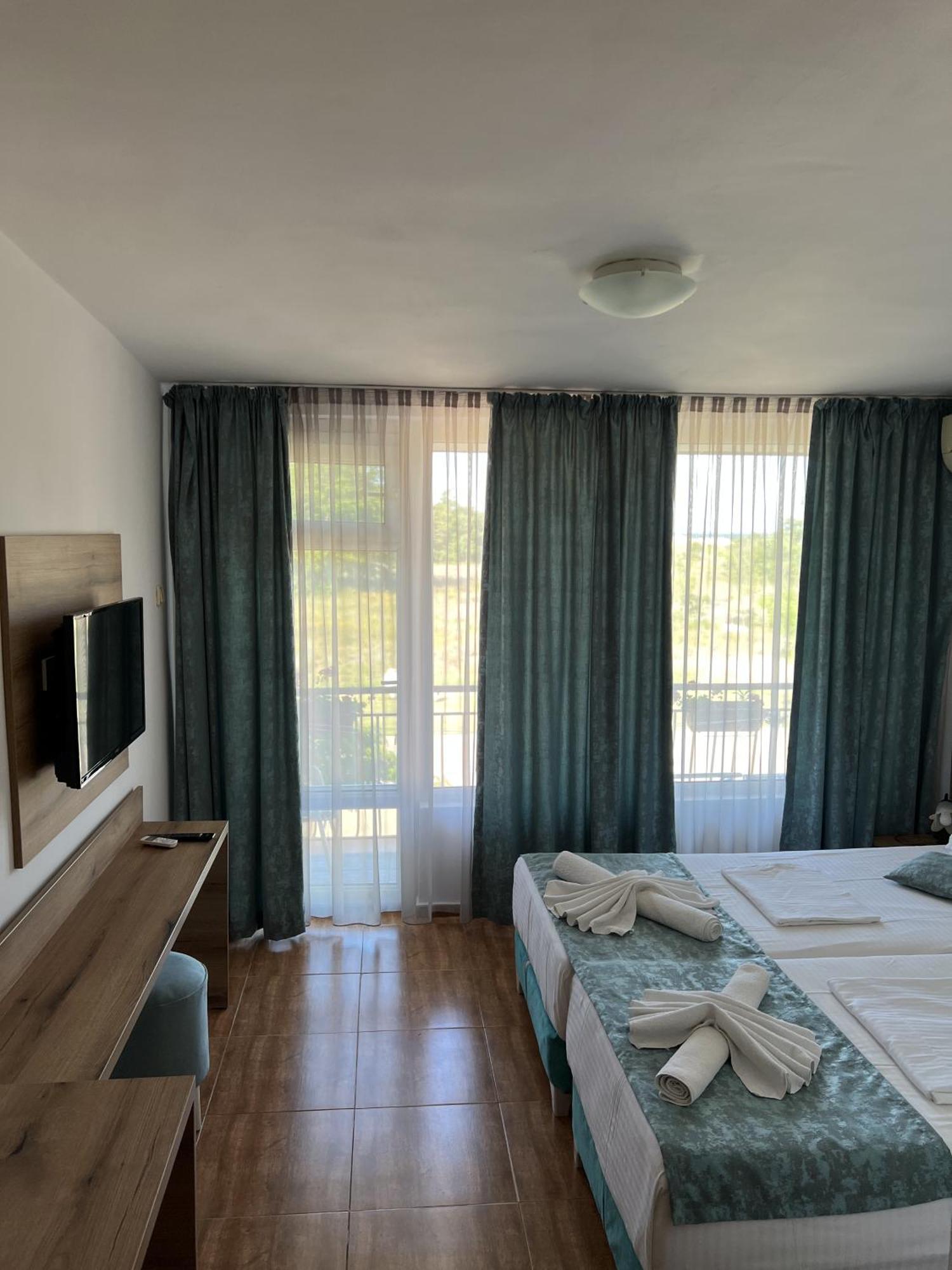 Hotel Surf פרימורסקו חדר תמונה