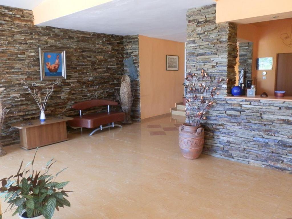 Hotel Surf פרימורסקו מראה חיצוני תמונה